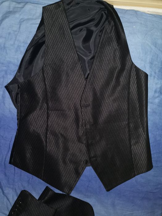 Уникален костюм за повод