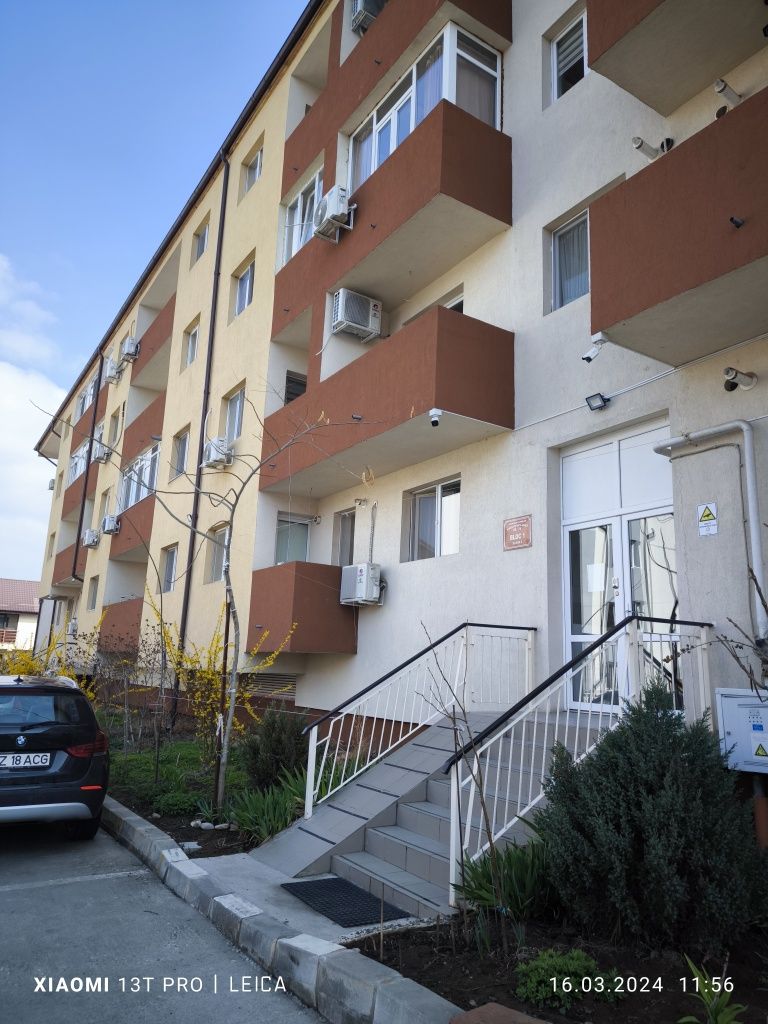 Vând apartament 2 camere 2 băi