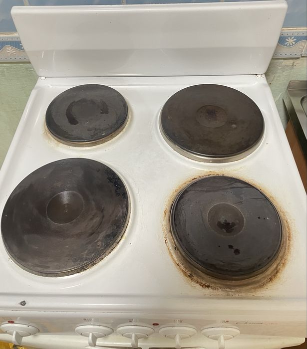 Электрическая плита 4-конфорочная