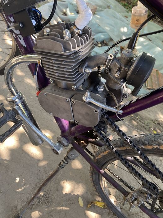 Bicicleta cu motor 80 cc 3,3 cp