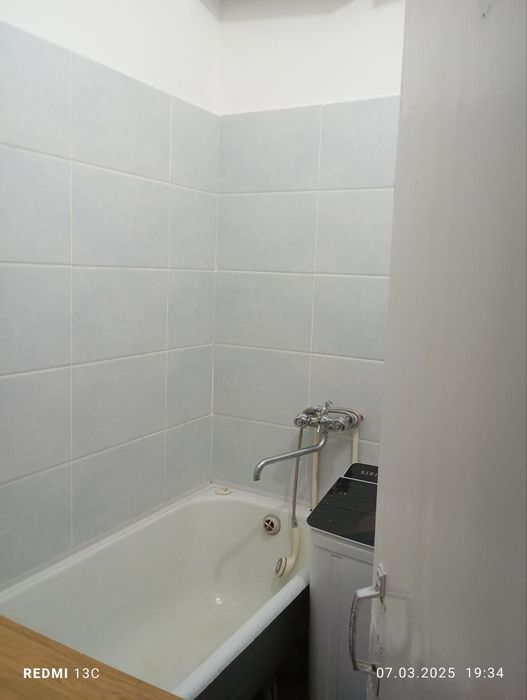 Продается квартира 3 комнатная 10 мкр 4 этаж