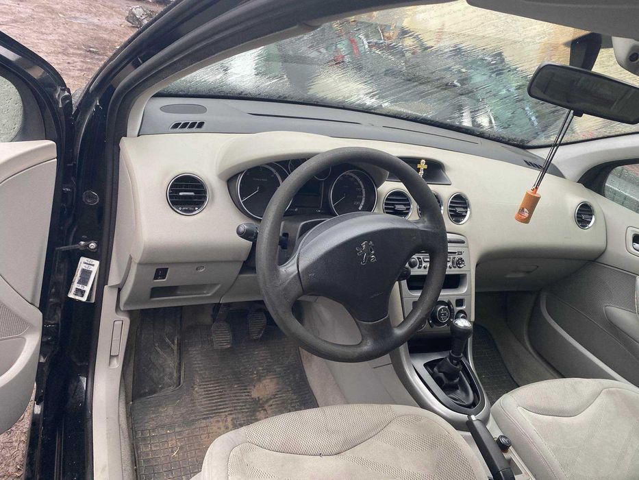 Peugeot 308 / пежо 308 на части