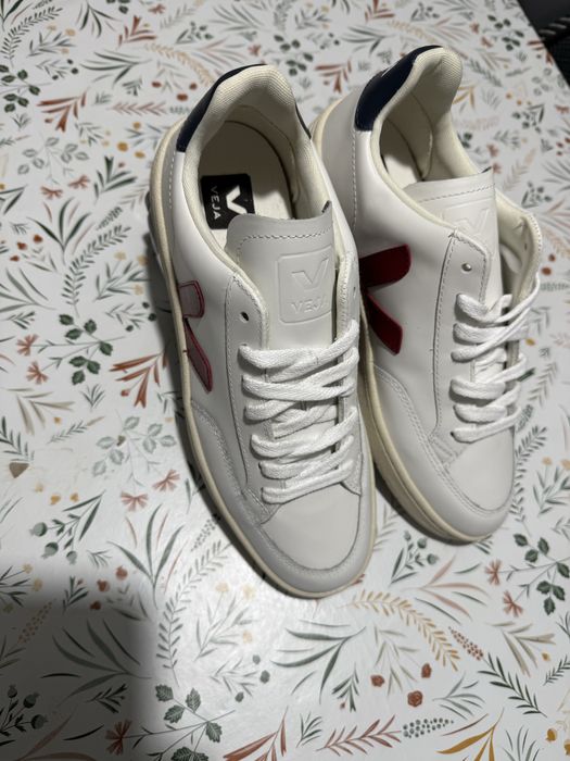Veja v12 Unisex marime 39