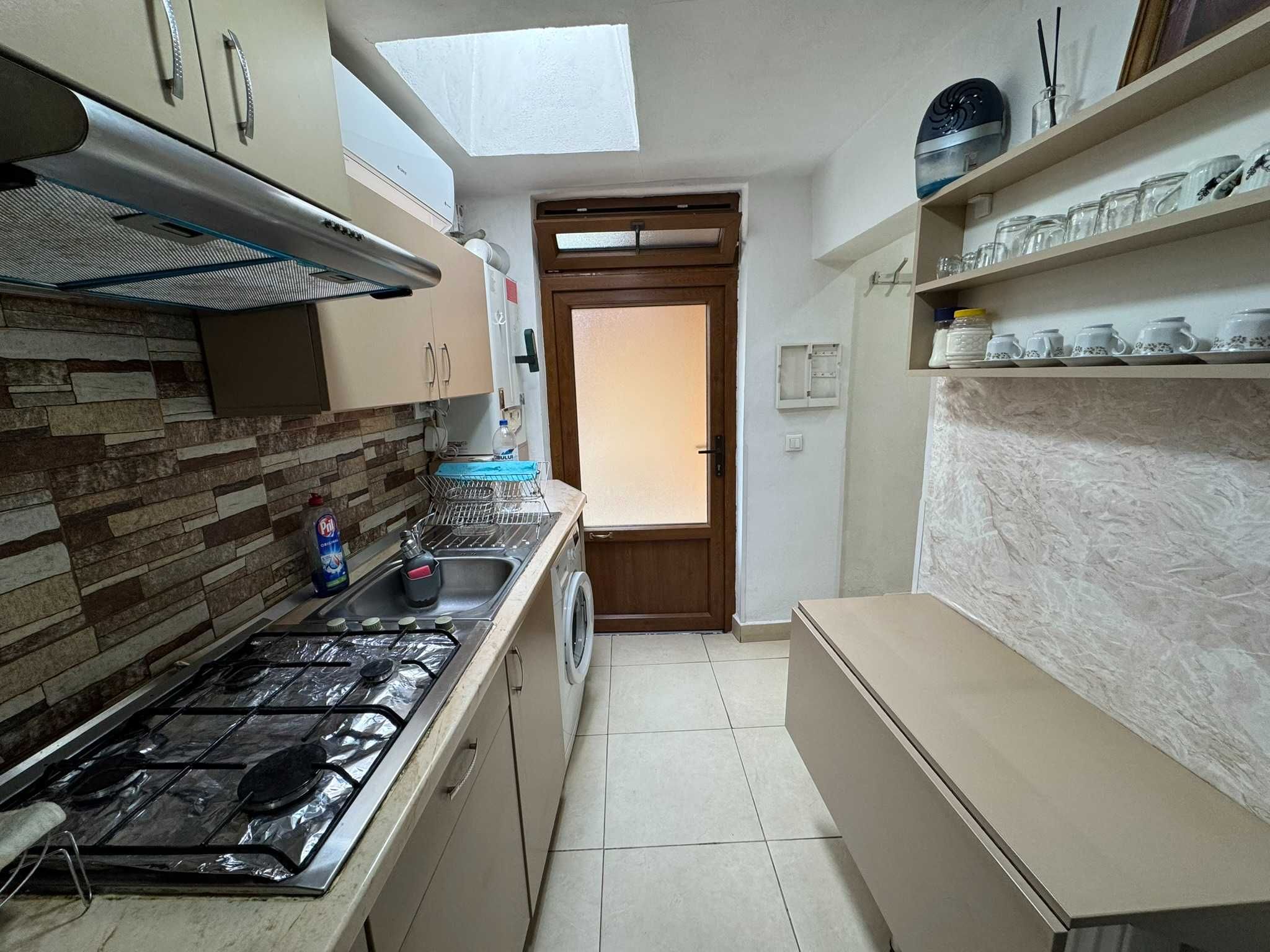 Casa la curte comuna, zona Fabric - proprietar