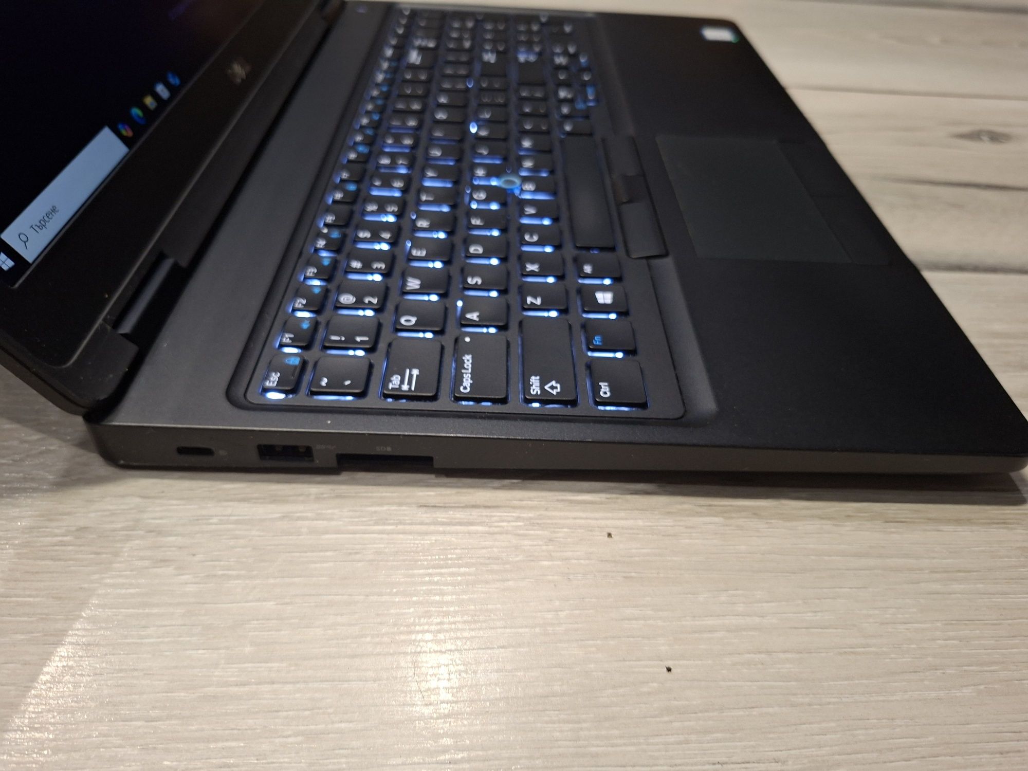 Dell Latitude 5590-i5 8250u/8гб/256гб м.2/Подсветка