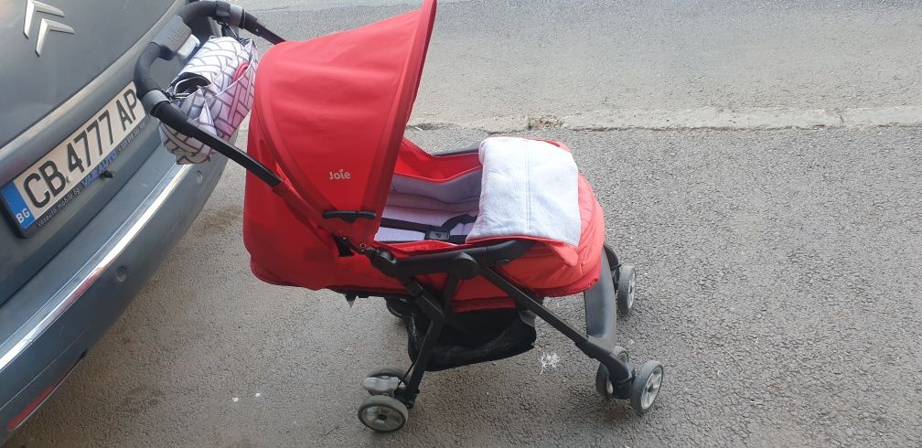 Много лека лятна комбинирана бебешка количка Joie Juva