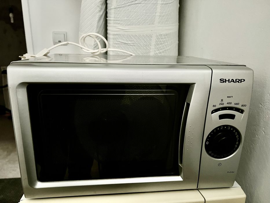 Cuptor cu microunde Sharp