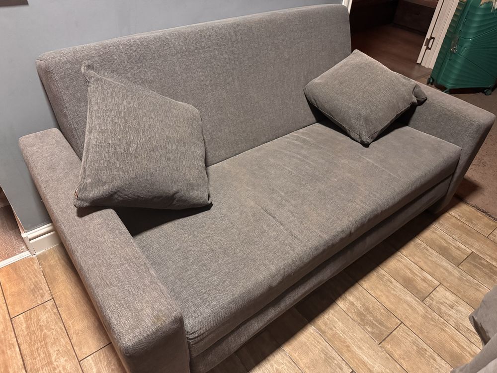 Диван IKEA для гостиной