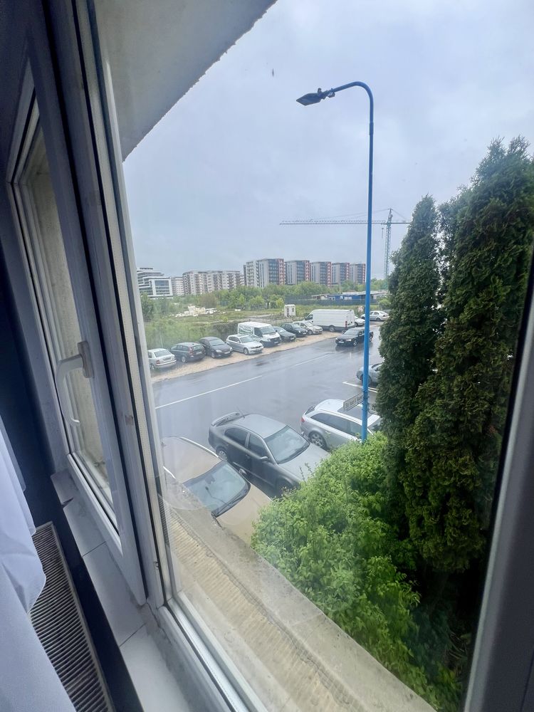 Garsoniera Decomandata zona Tractoru Coresi(Direct Propietar )