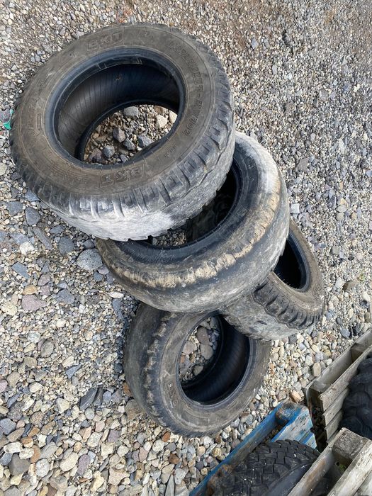 Anvelope cauciuc 10/75 R 15.3