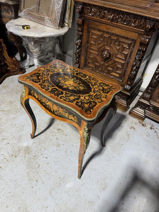 Masuta de machiaj, ludovic XV, cu filee, intarsii si ornamente bronz