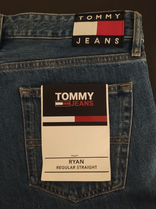 Нови мъжки дънки Tommy Jeans 32/30 с лека забележка
