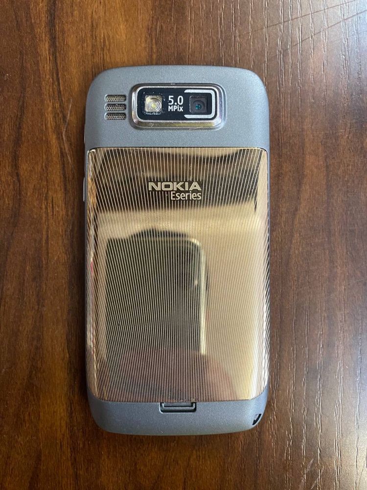 Продается Nokia Е72