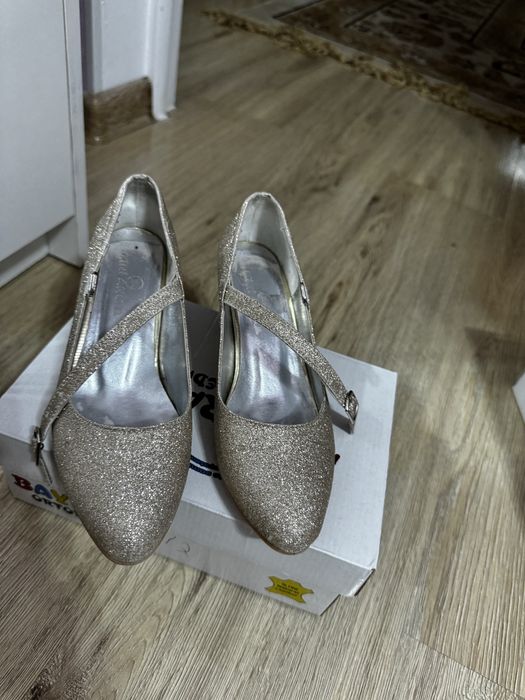 Детские туфли для девочек