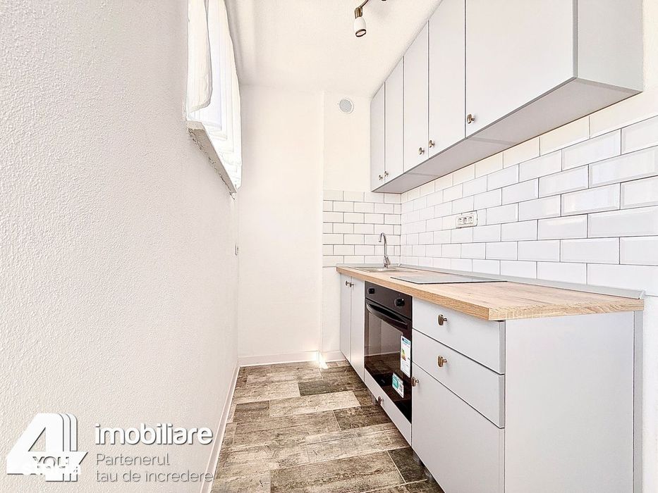 Garsonieră în Ineu, 30 mp, et. 3/3, recent renovată + boxă– 28950 euro