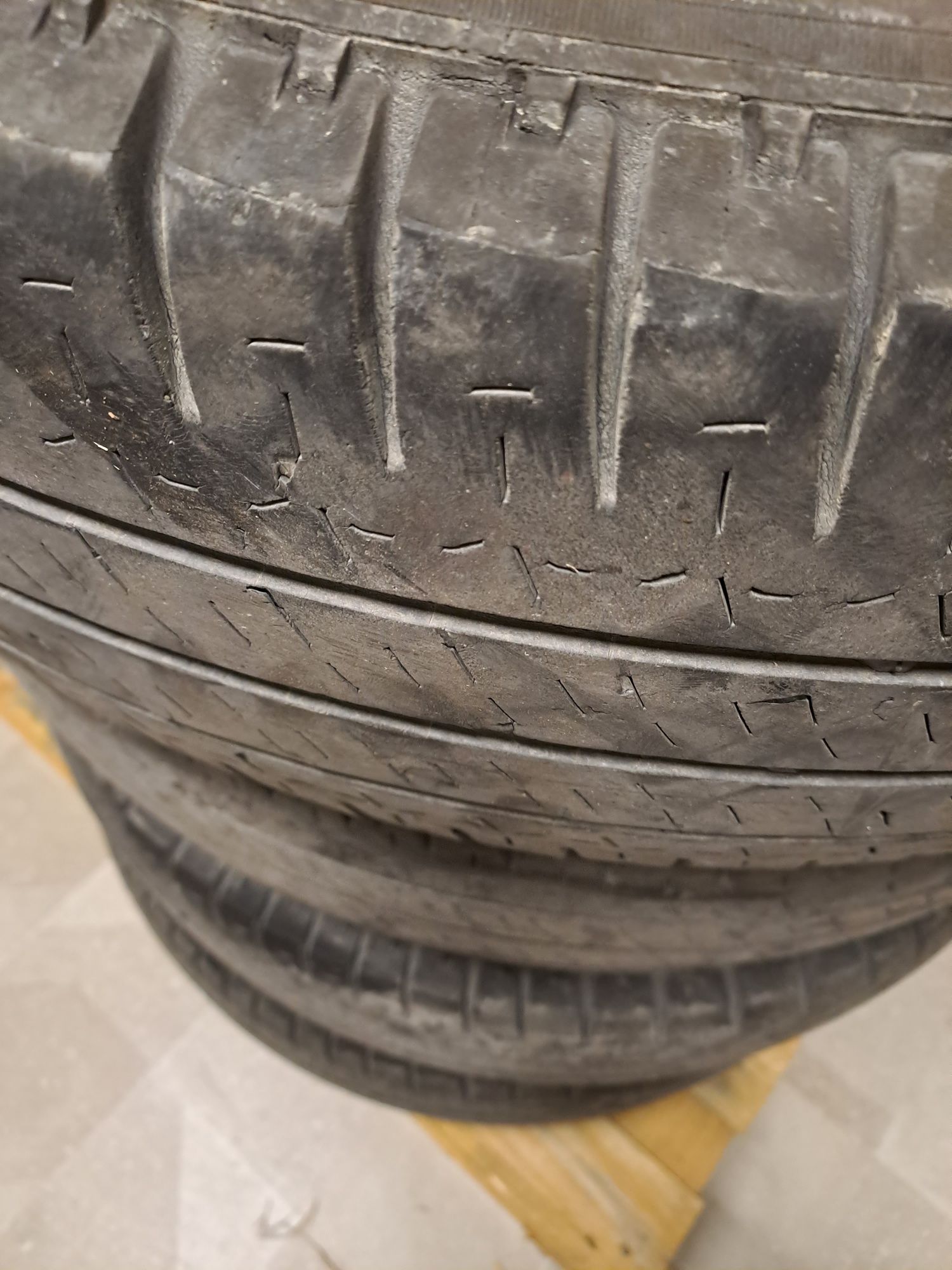 Летни гуми за бус Michelin  225/75/16