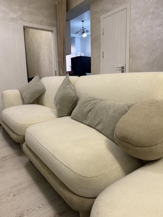 Диван «Раффаело» и стол