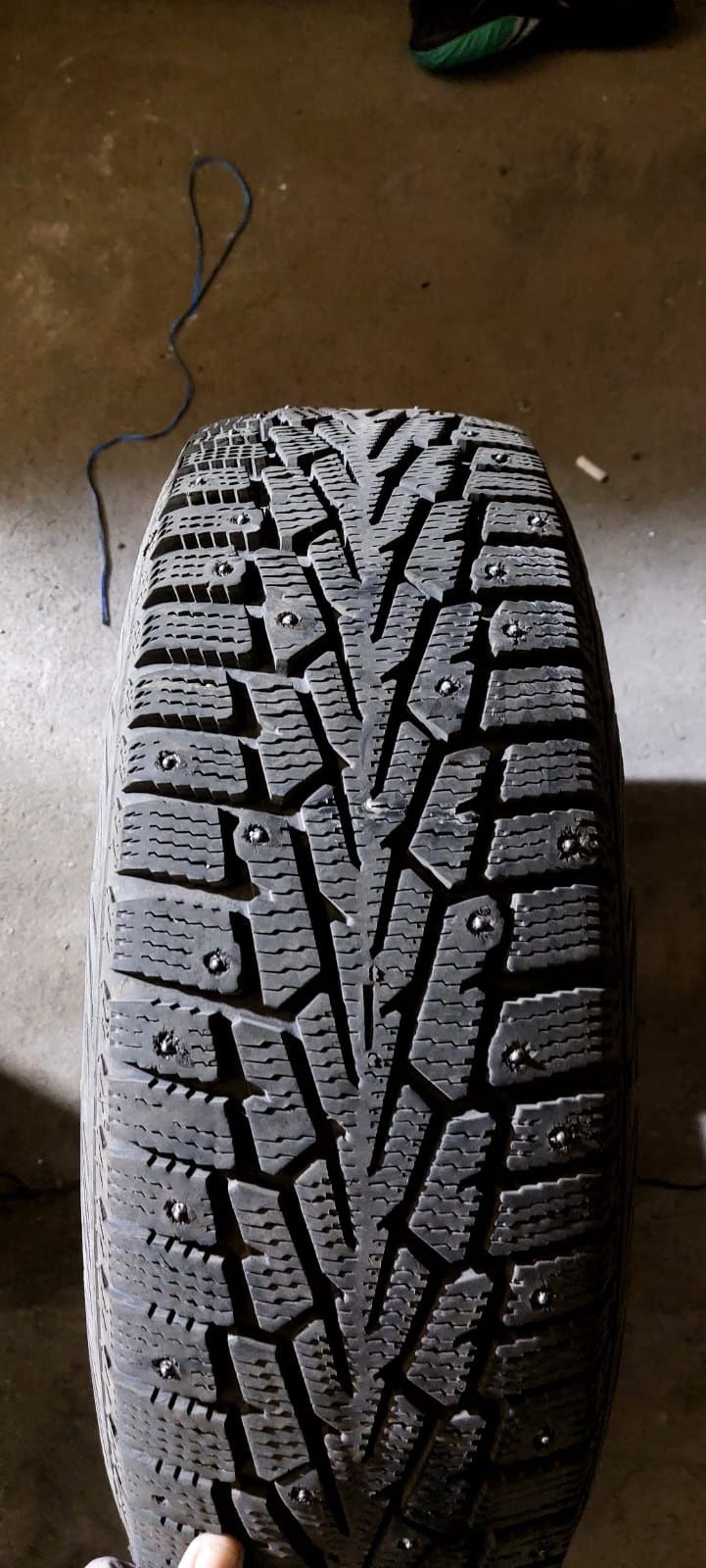 Продам шины 195/65R15 с диском