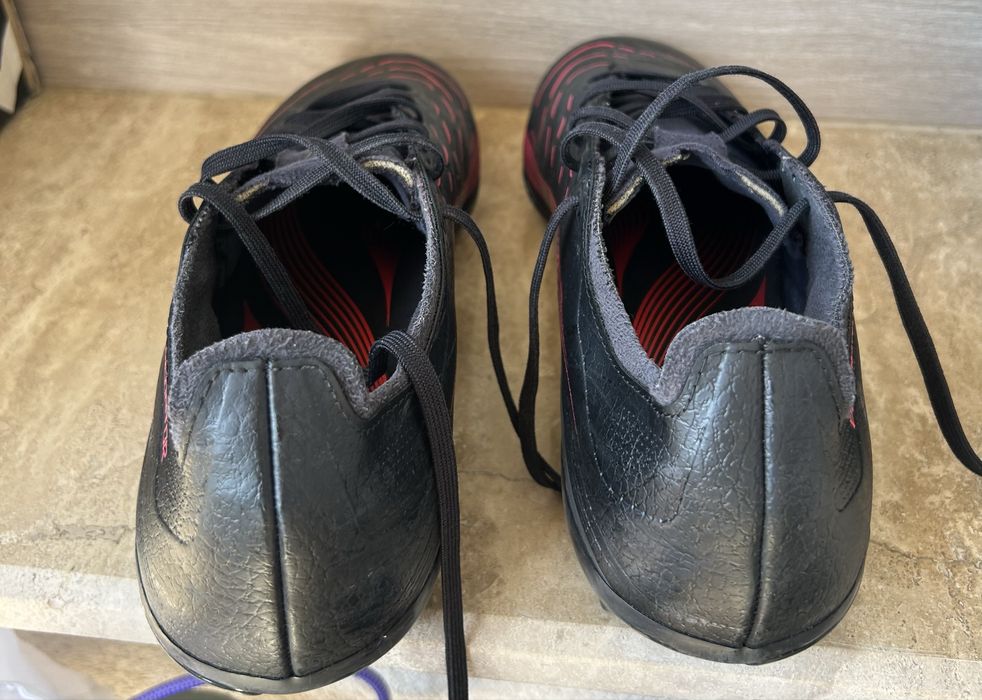 Ghete fotbal PREDATOR 42 , 2/3