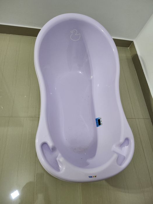 Cadă bebe cu suport și termometru
