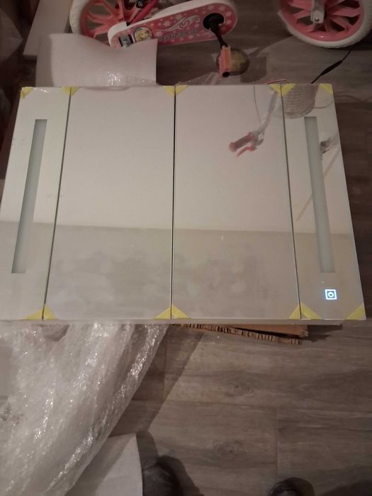 Dulap suspendat baie