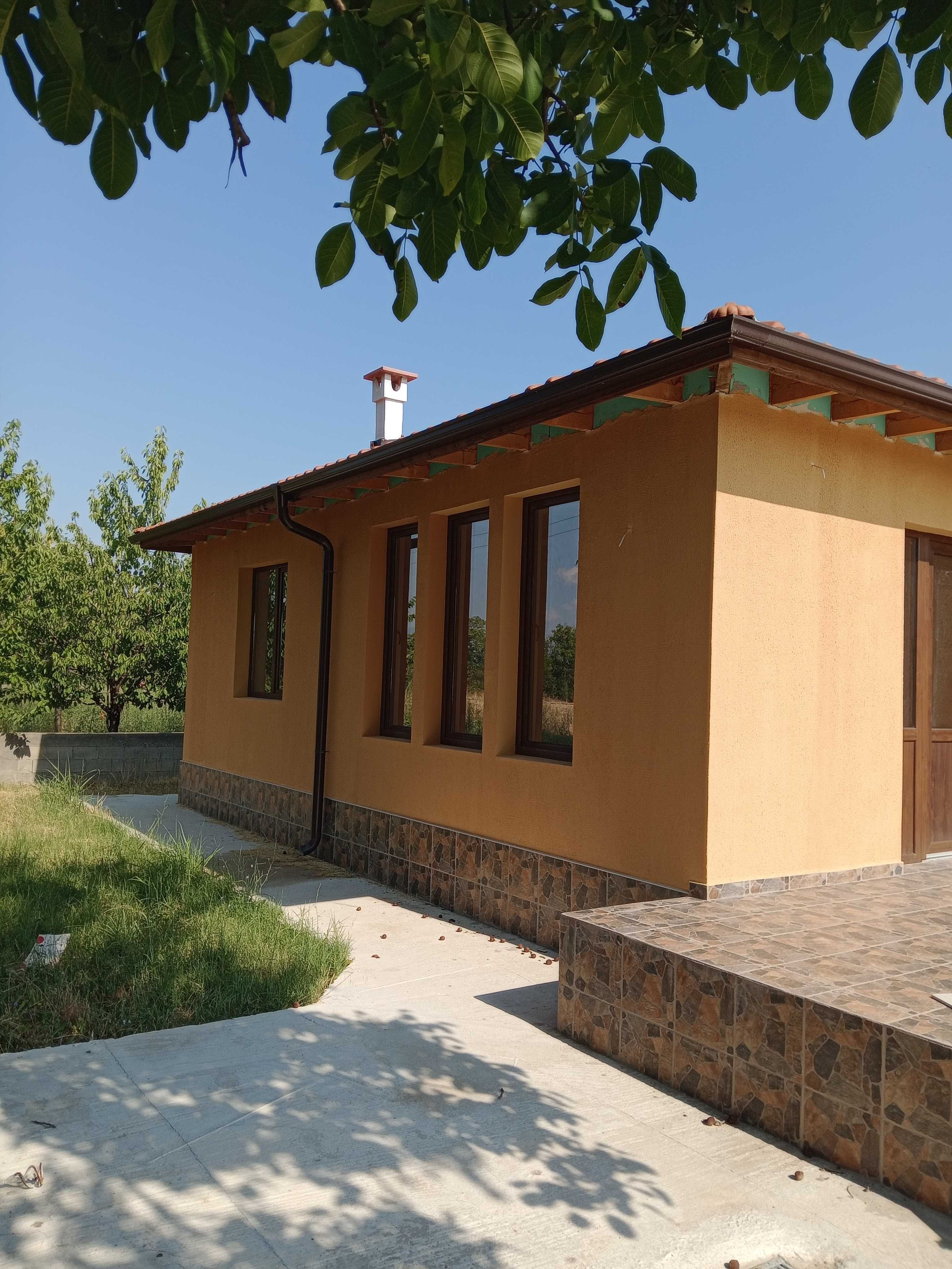 Продавам къща, с.Избеглии