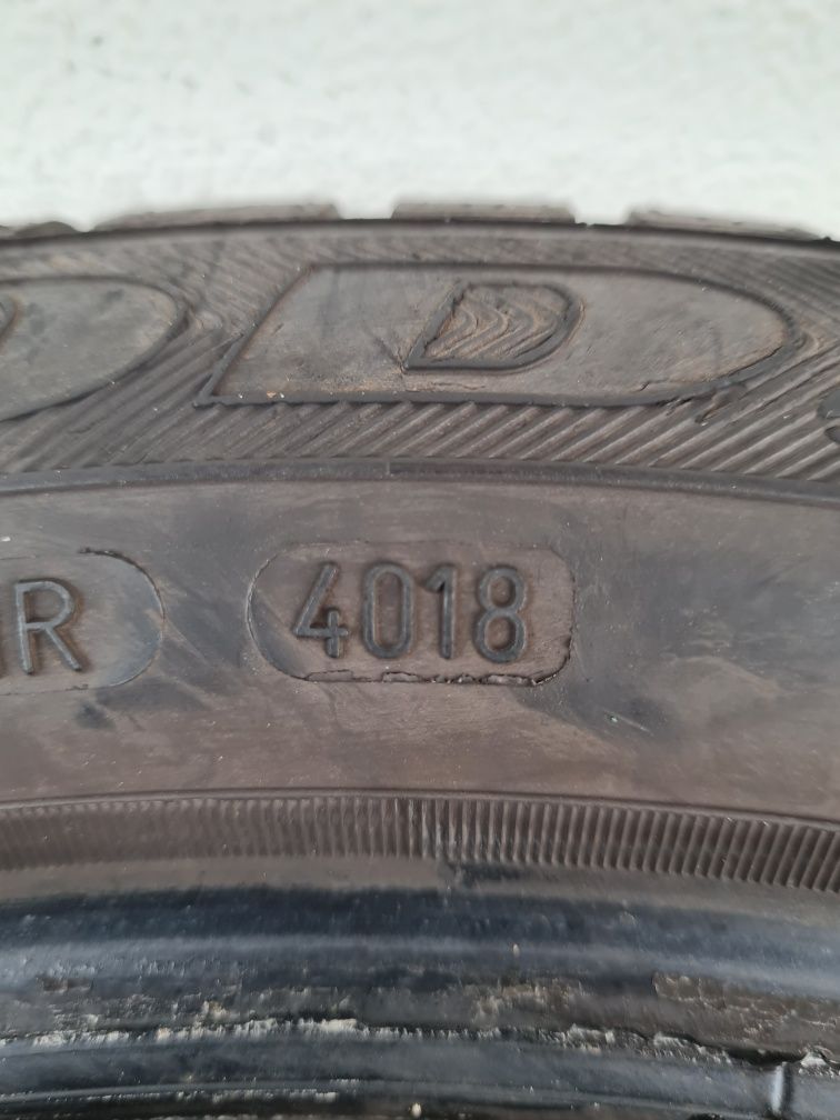 Всесезонни гуми 2 броя GOODYEAR Vector4seasons 205 50 R17 дот 4018