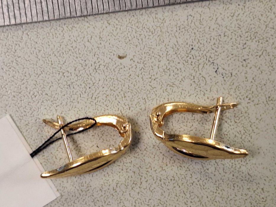 Златни обеци 1,52гр.