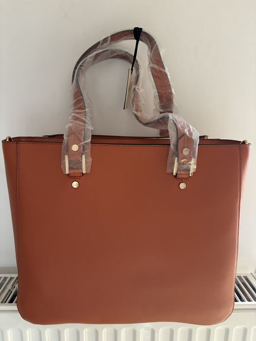 Vand geanta Liu Jo noua cu etcheta