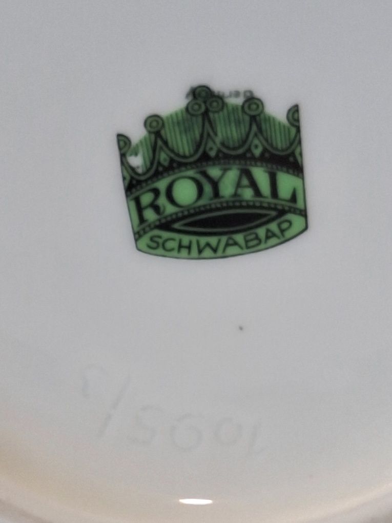 Немски ваза и урна на ROYAL