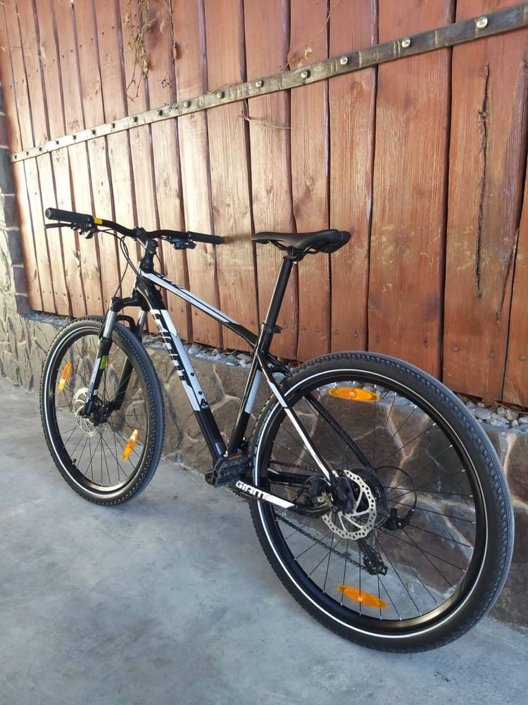 Продам велосипед Giant Atx 27,5