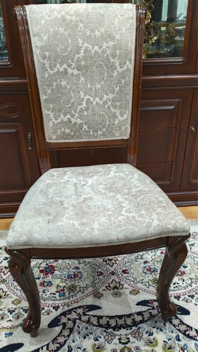 Стулья для гостийной и кухни