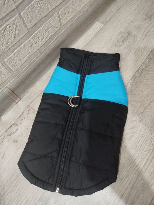 Продам жилетка для собачки среднего размера