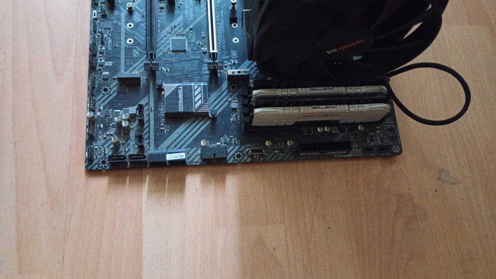 Дъно рам охлаждане процесор