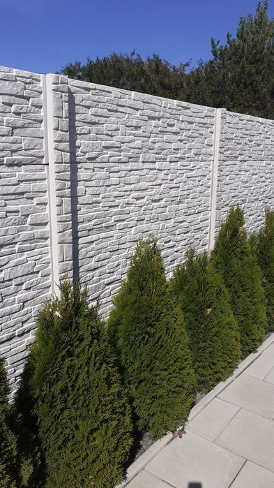 Gard din placi de beton