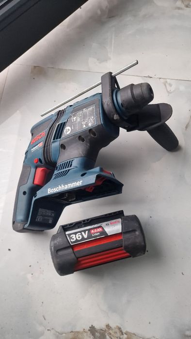 Ciocan rotopercutor cu acumulator SDS