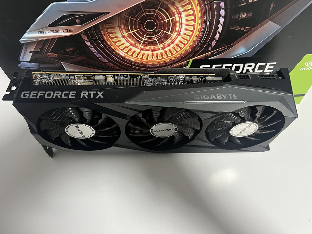 RTX 3070 GIGABYTE 8GB видео карта