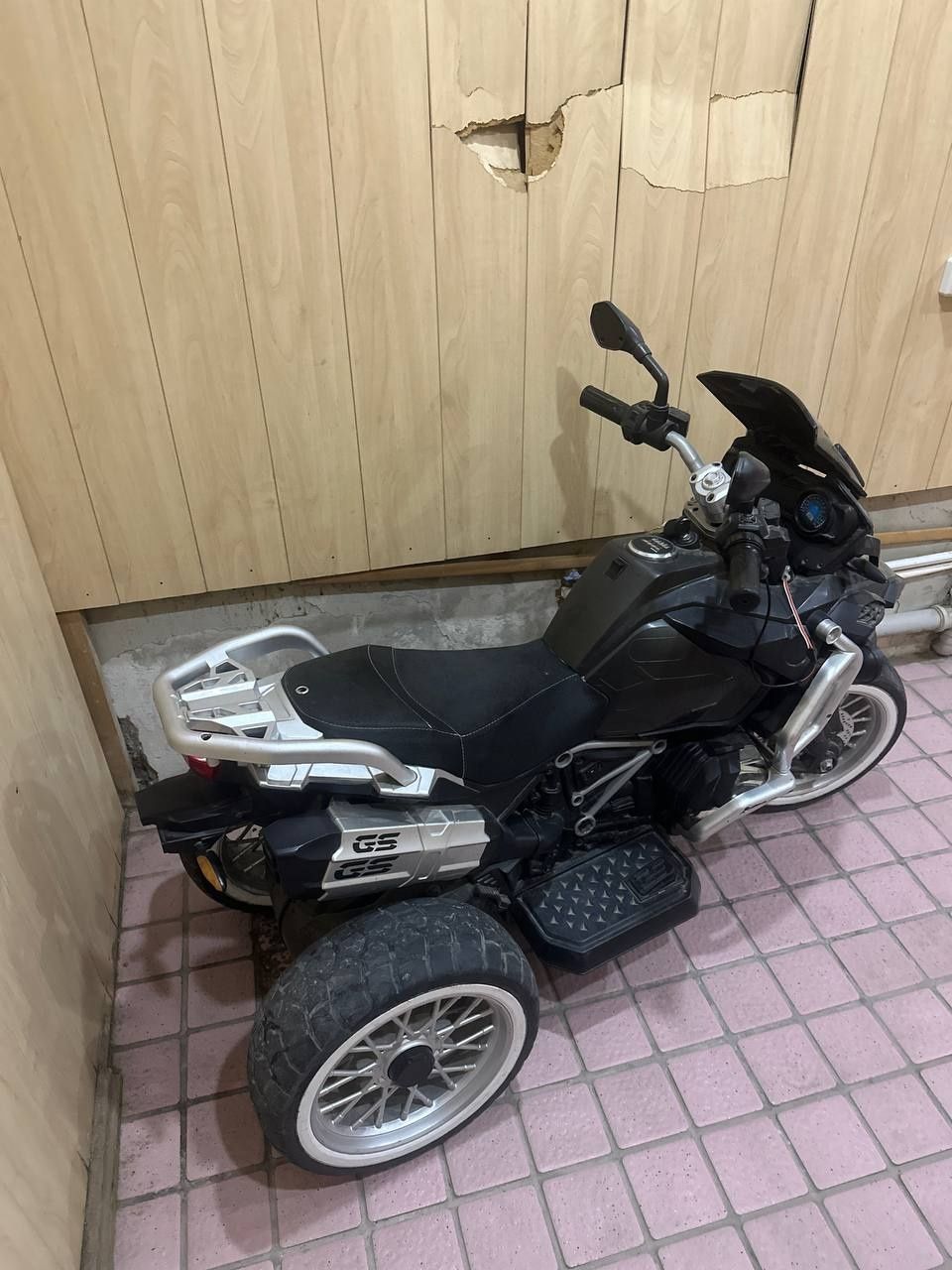 Oyinchoq moto yosh bolalarga