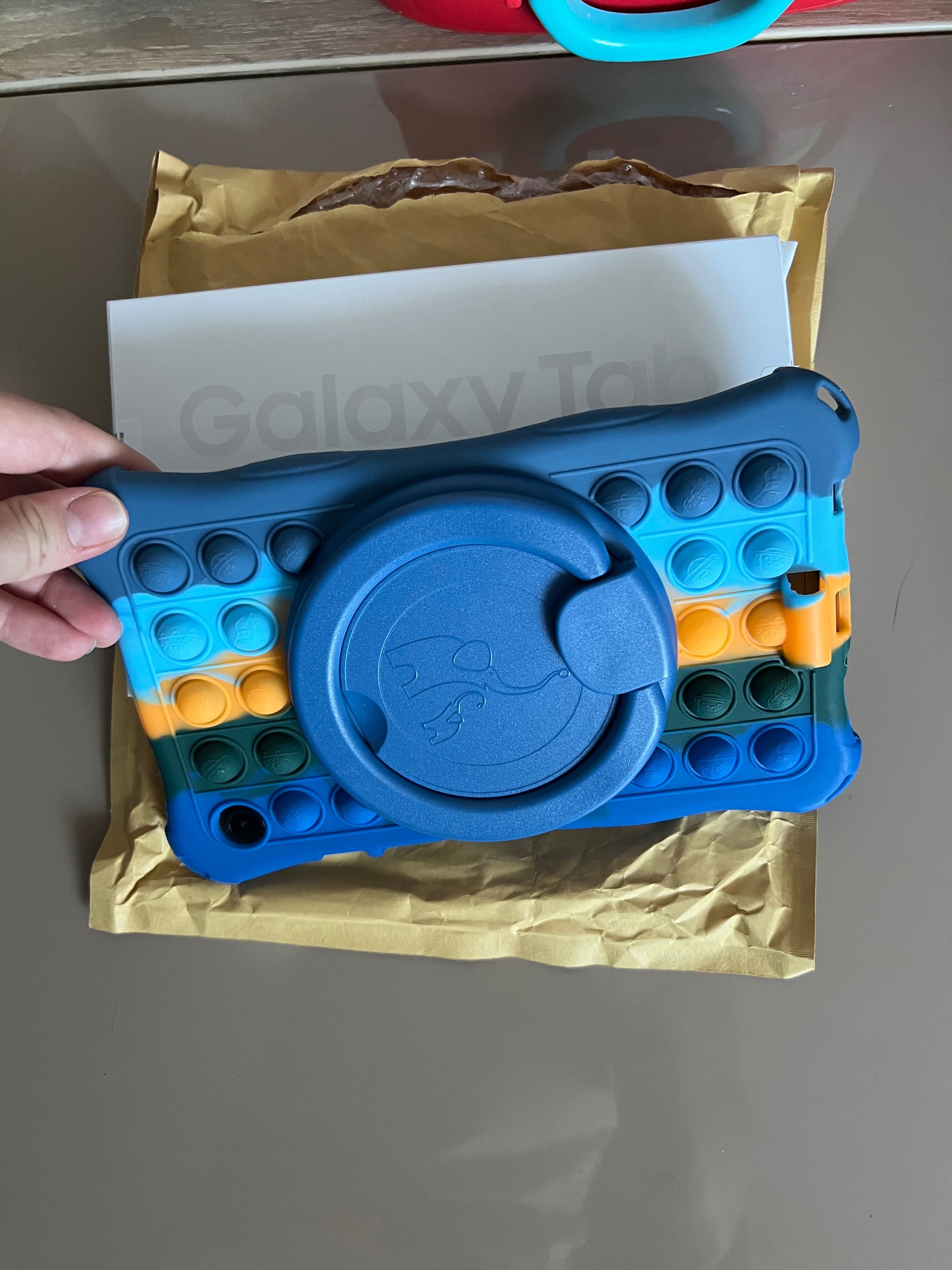 Tanleta Galaxy Tab A9, se pune cartela- husa si folie