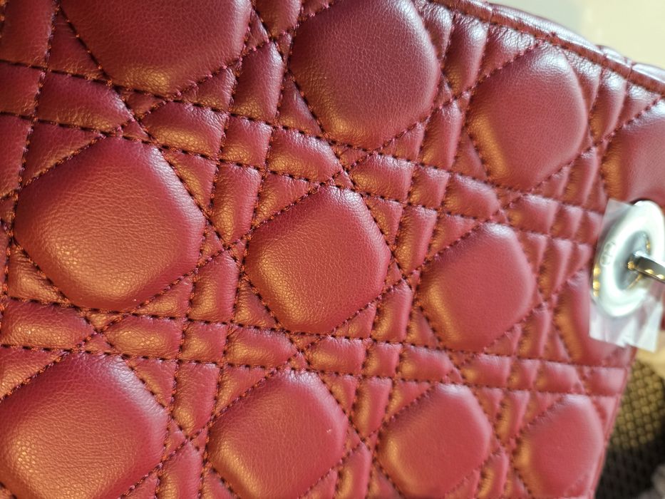 Lady Dior в бордо
