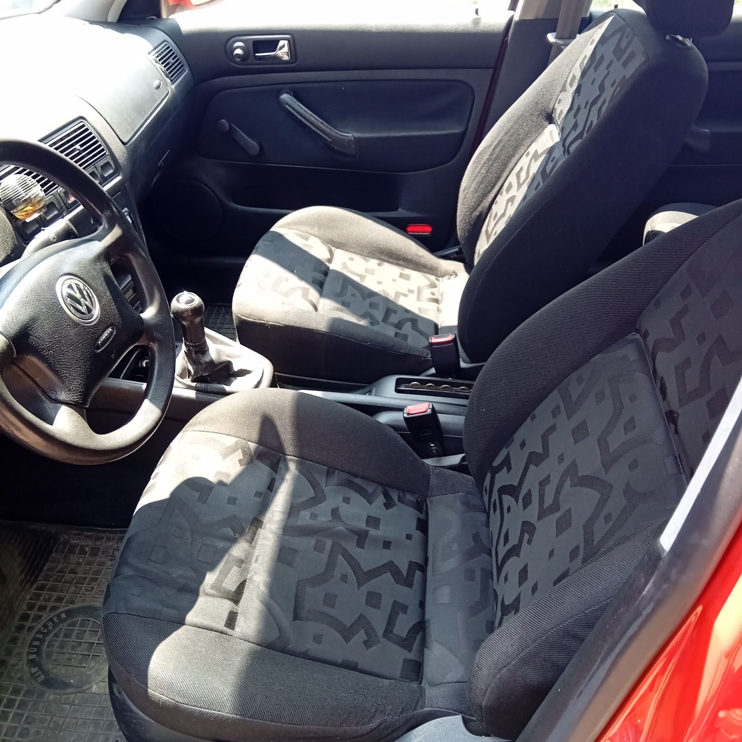 Golf 4 1.6 rs. Funcționare bună, arată cum se vede,