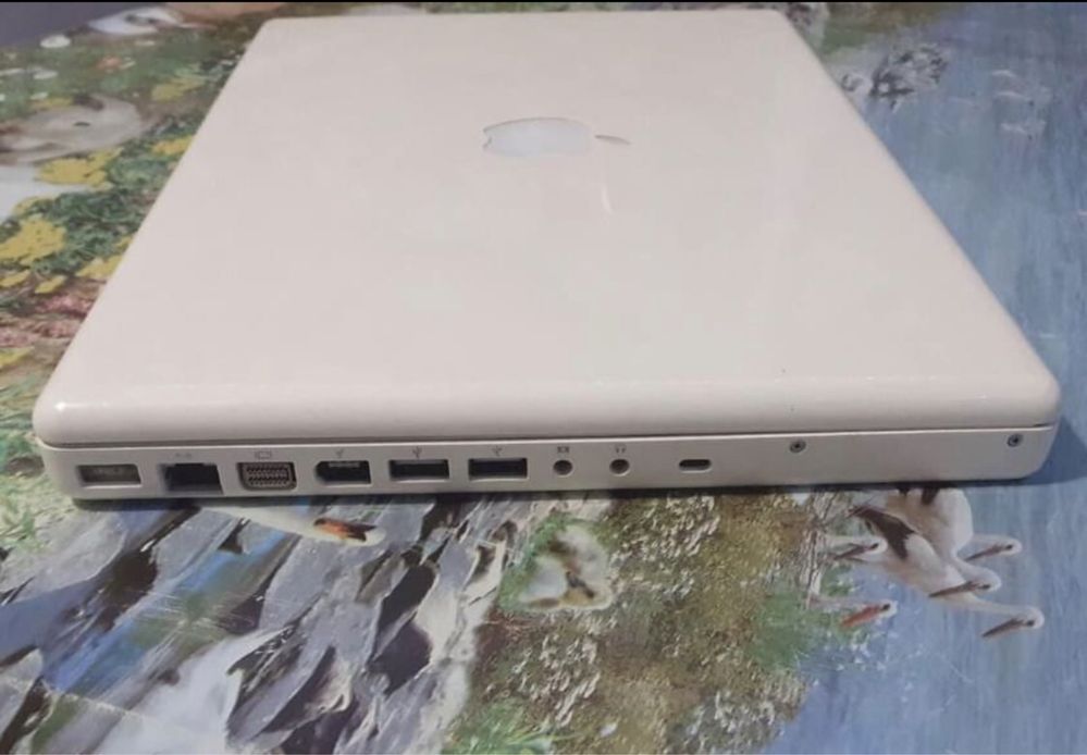 Лаптоп Apple MacBook