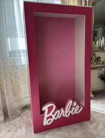 Украса кутия Barbie под наем