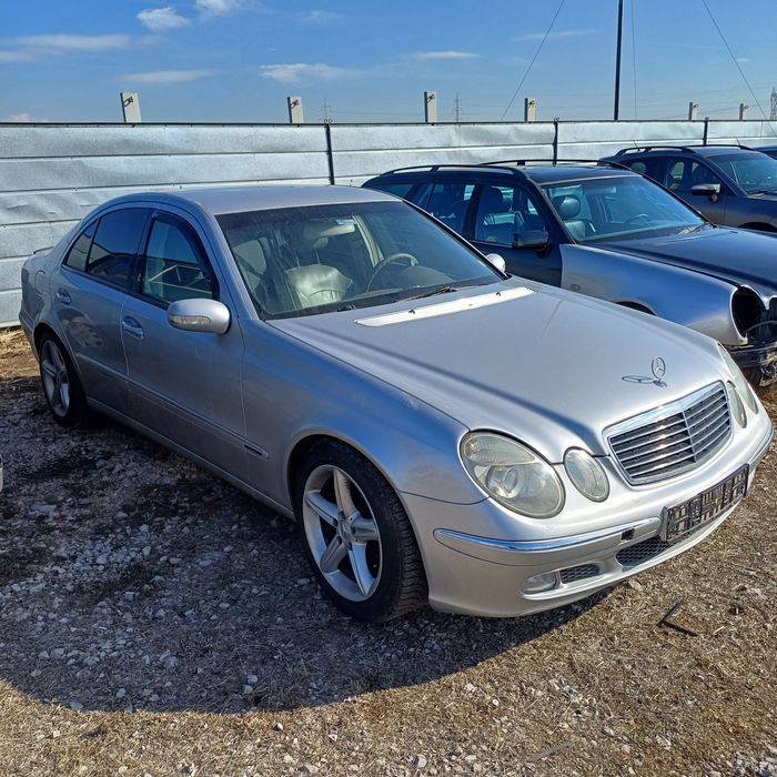Mercedes E 240 на части