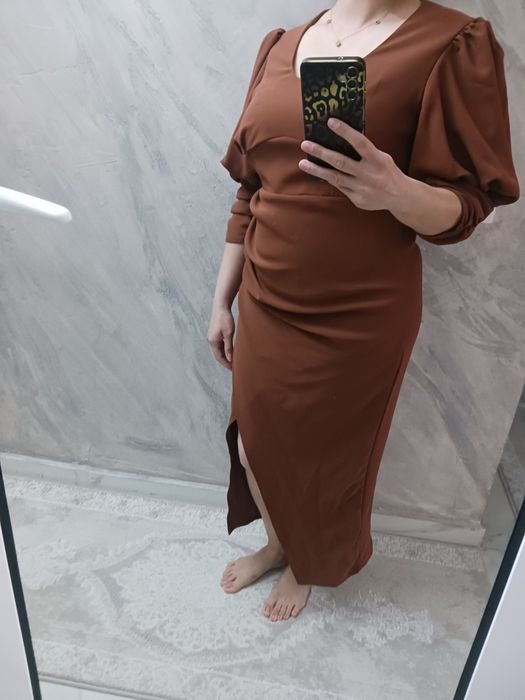 Официална кафява рокля