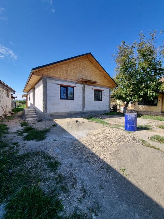 Vand casa in loc Vidrasau