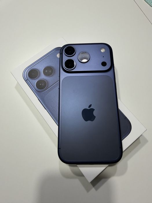 Iphone 17 PRO Deep Blue 256 GB