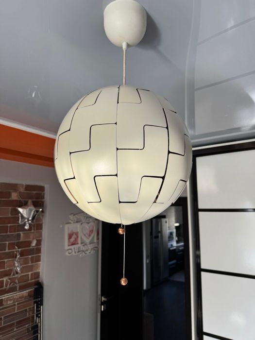 Продам люстру IKEA