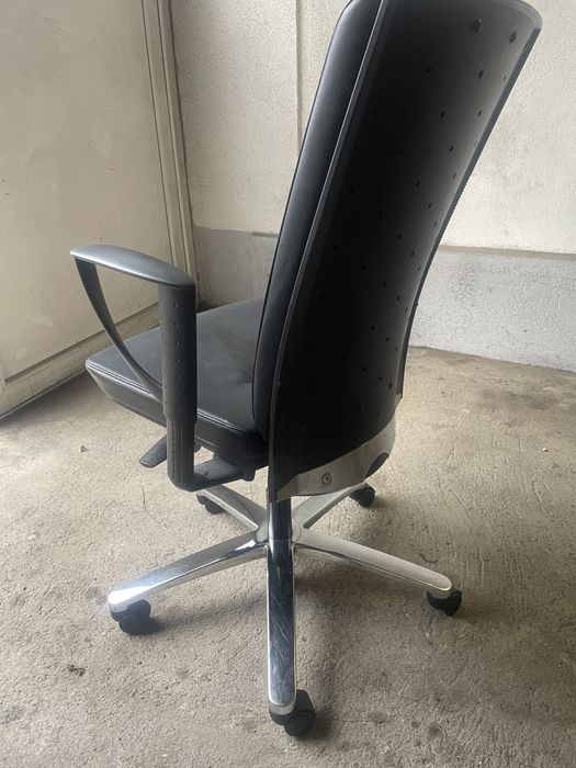 Scaun birou cu multiple reglaje