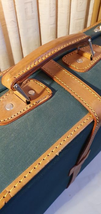 Vând valiza vitange